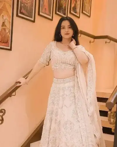 Escort Service In Morjim